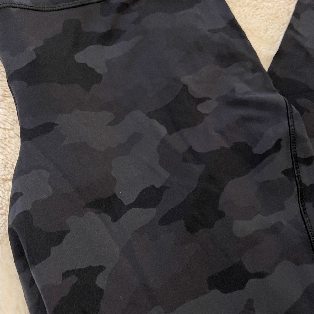 Lululemon Wunder Train High Rise tights - Picture 4 of 5